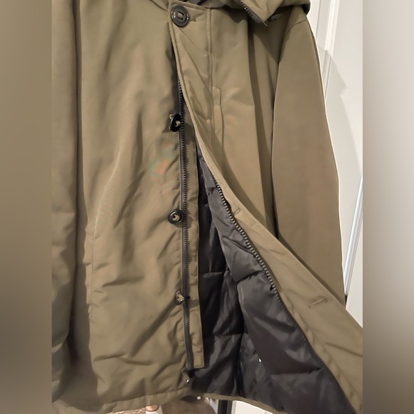 Winter coat, size L - Picture 2 of 3